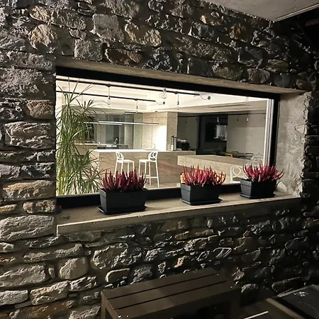 Caffe E Vino