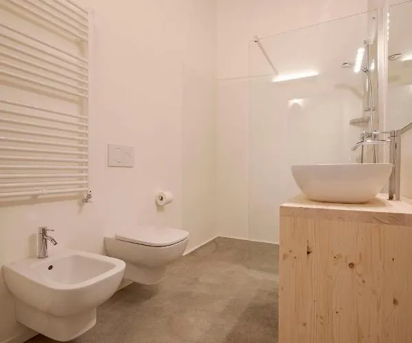 Caffe E Vino Lantgård Sondrio