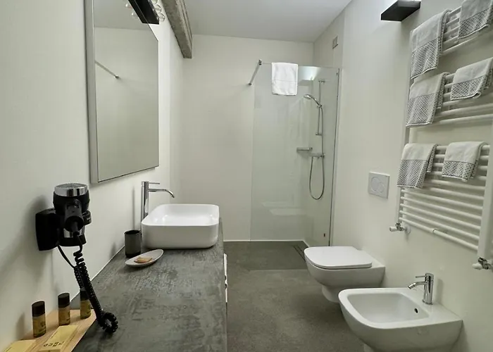 Lantgård Caffe E Vino Sondrio